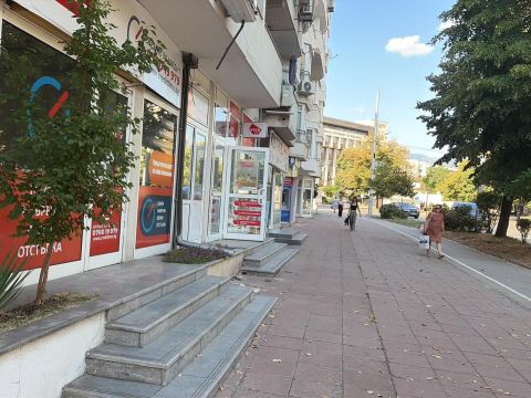 офис Благоевград - снимка 3